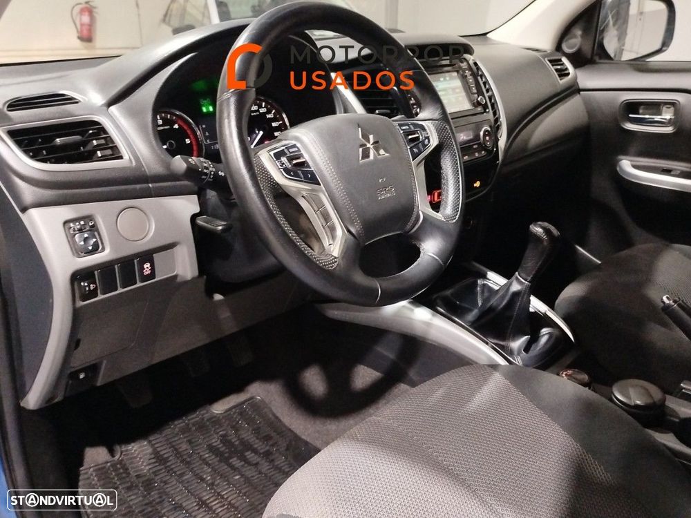 Mitsubishi L200 2.4 DI-D Club Intense Strakar 4WD - 8