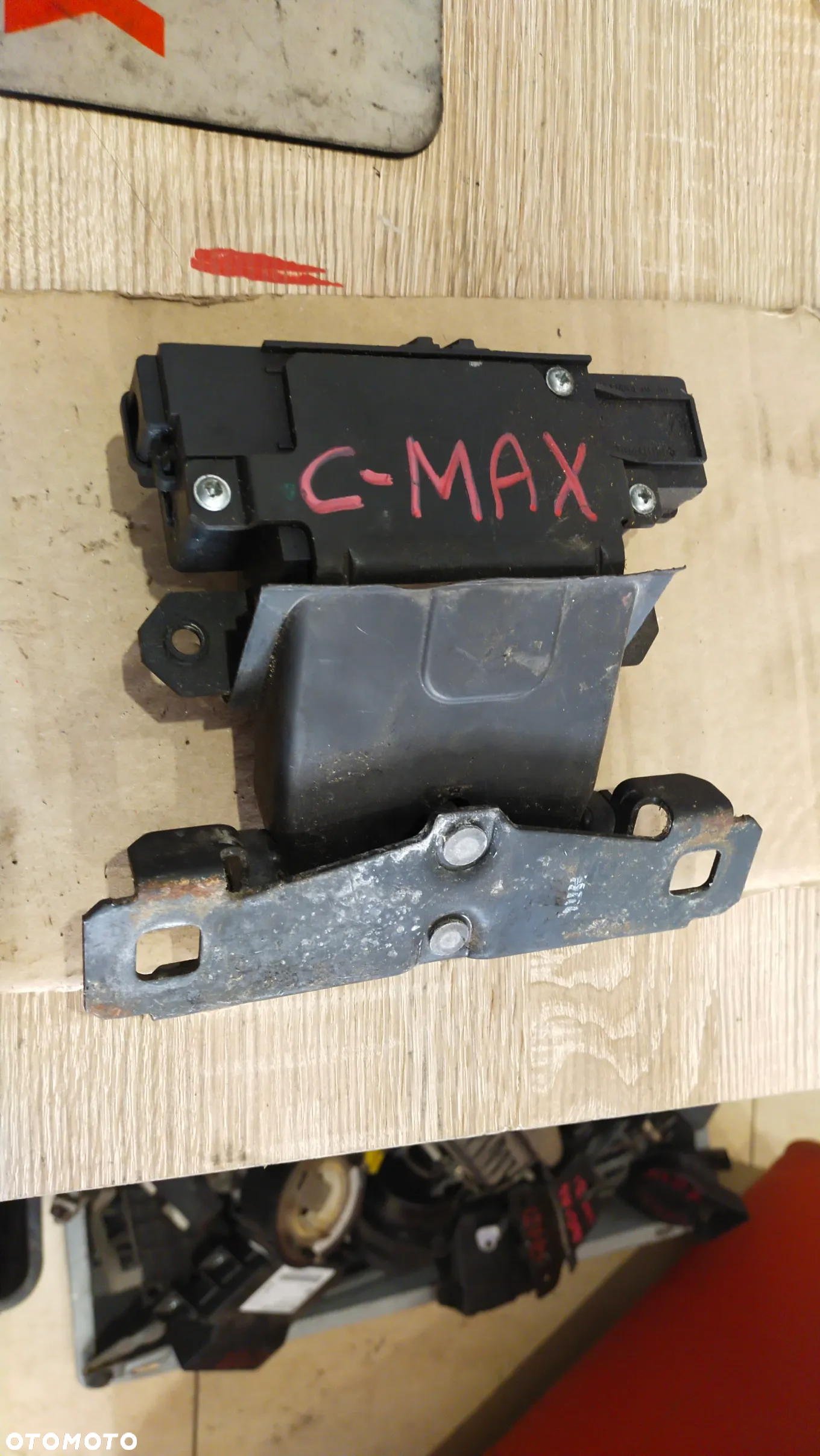 ZAMEK KLAPY C-MAX FORD - 2
