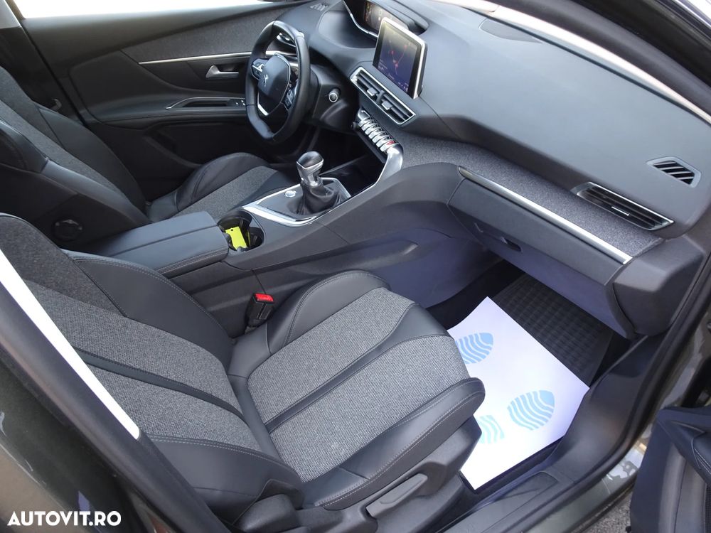 Peugeot 3008 - 23