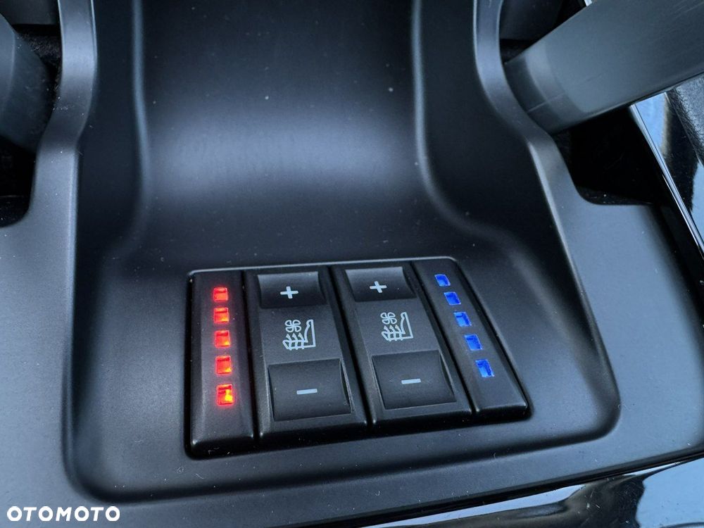 Ford S-Max 2.0 TDCi DPF Titanium X - 28