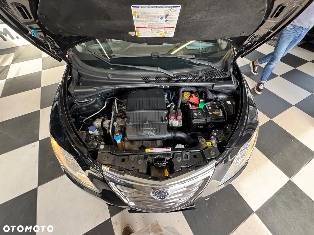 Lancia Ypsilon Y 1.2 8v Gold - 27