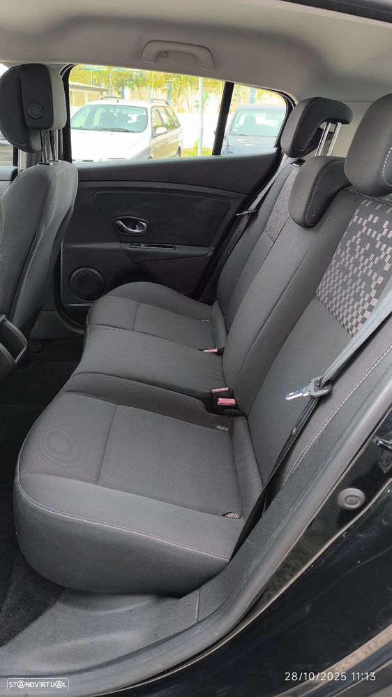 Renault Mégane ver-1-5-dci-limited - 43