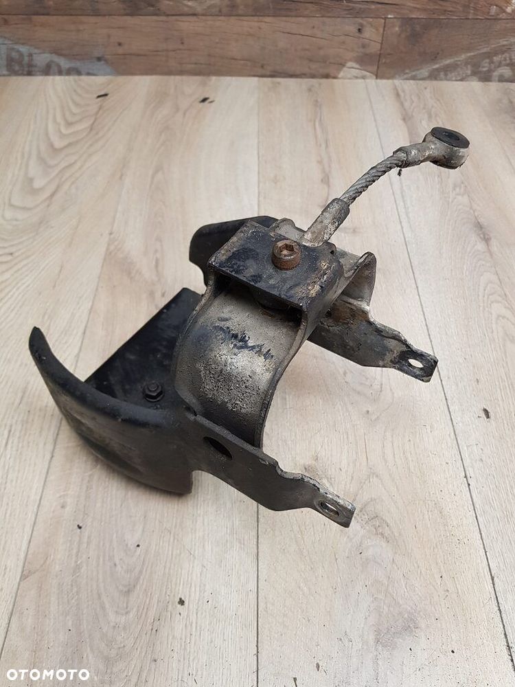 Łapa poduszka skrzyni Mitsubishi Pajero III 3,2 DID - 6