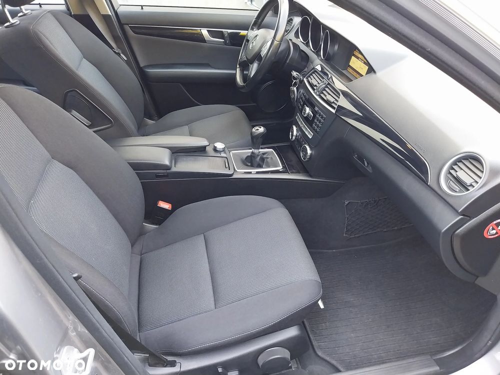 Mercedes-Benz Klasa C 180 BlueEFFICIENCY - 7