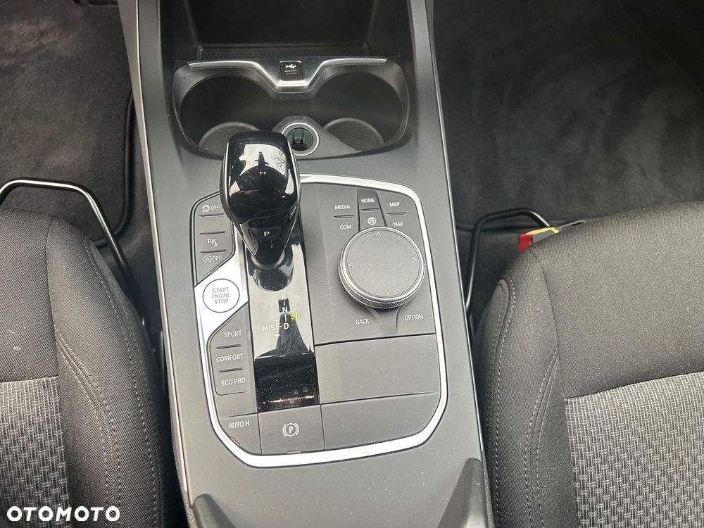 BMW Seria 1 118i Advantage - 24