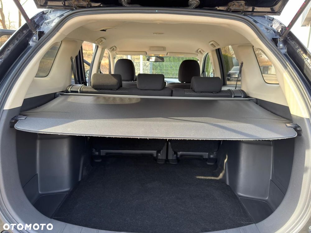 Mitsubishi Outlander 2.0 Invite + 2WD - 16