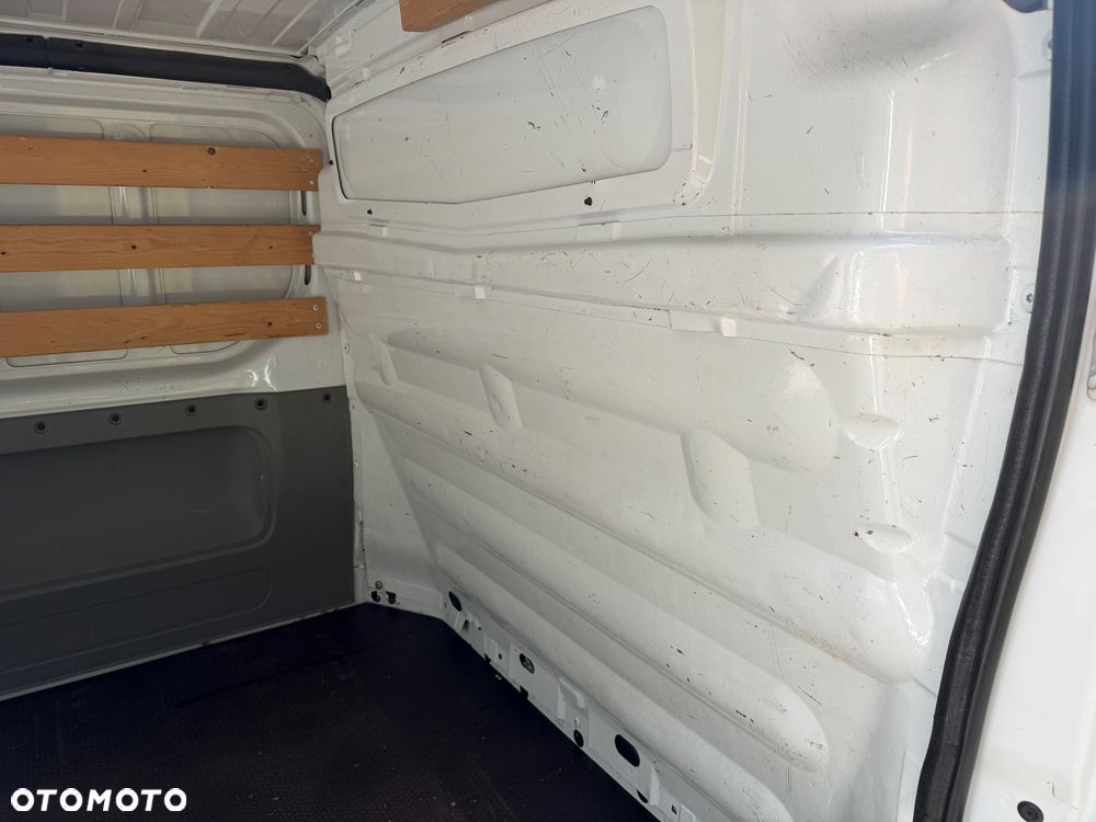 Renault TRAFIC - 7