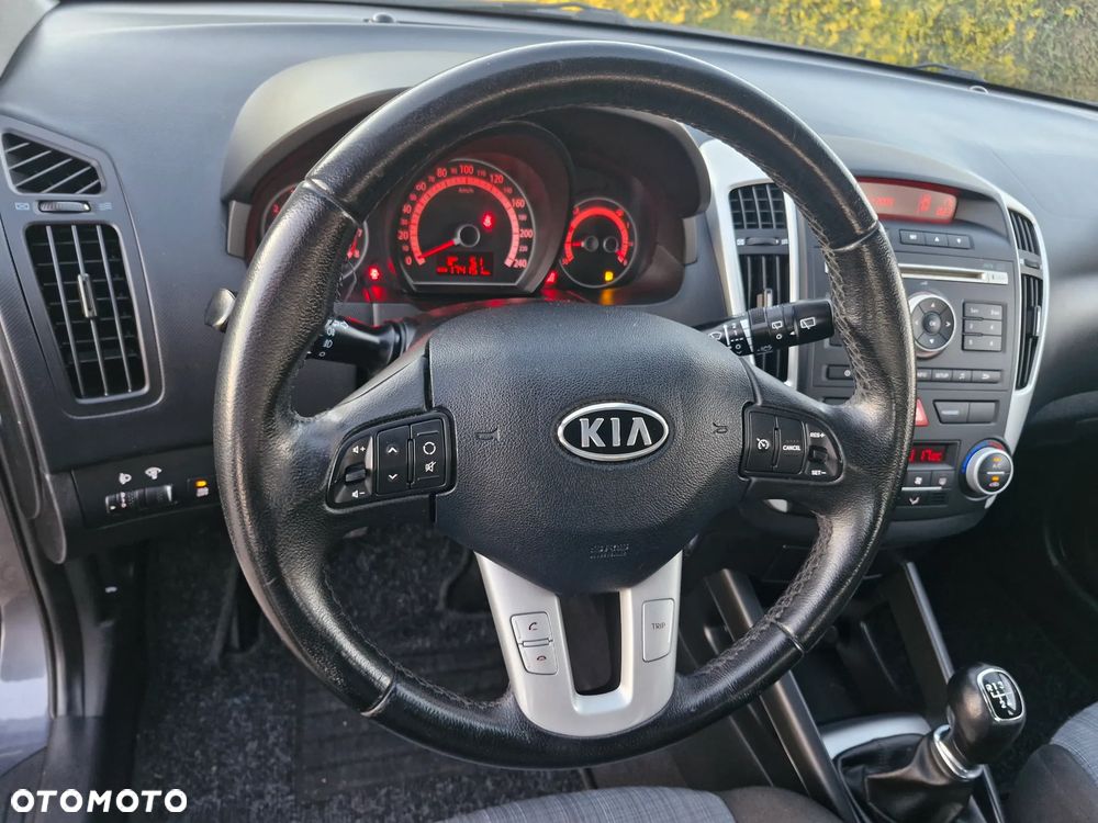Kia Ceed - 17