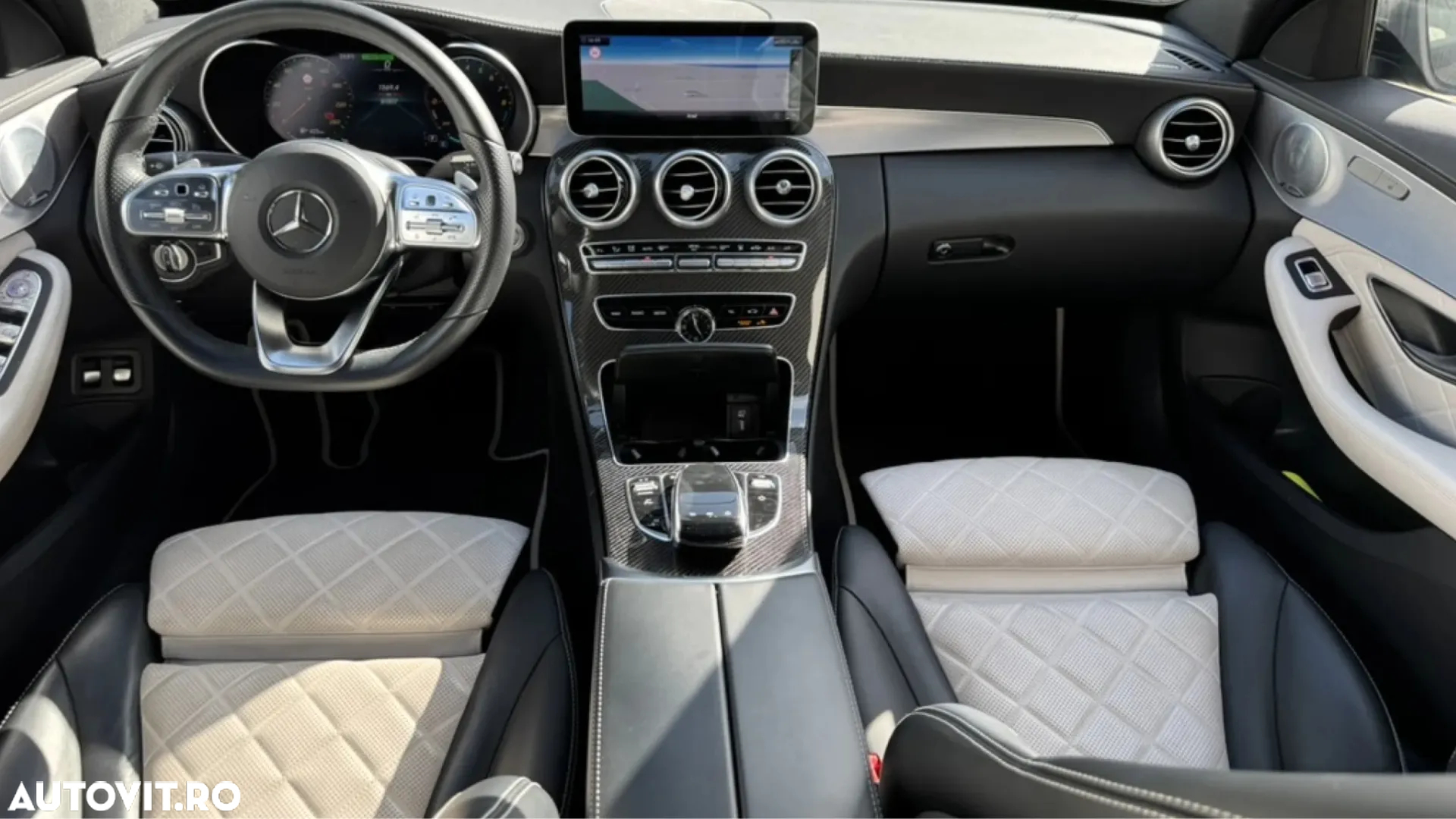 Mercedes-Benz C 300 e 9G-TRONIC AMG Line - 13