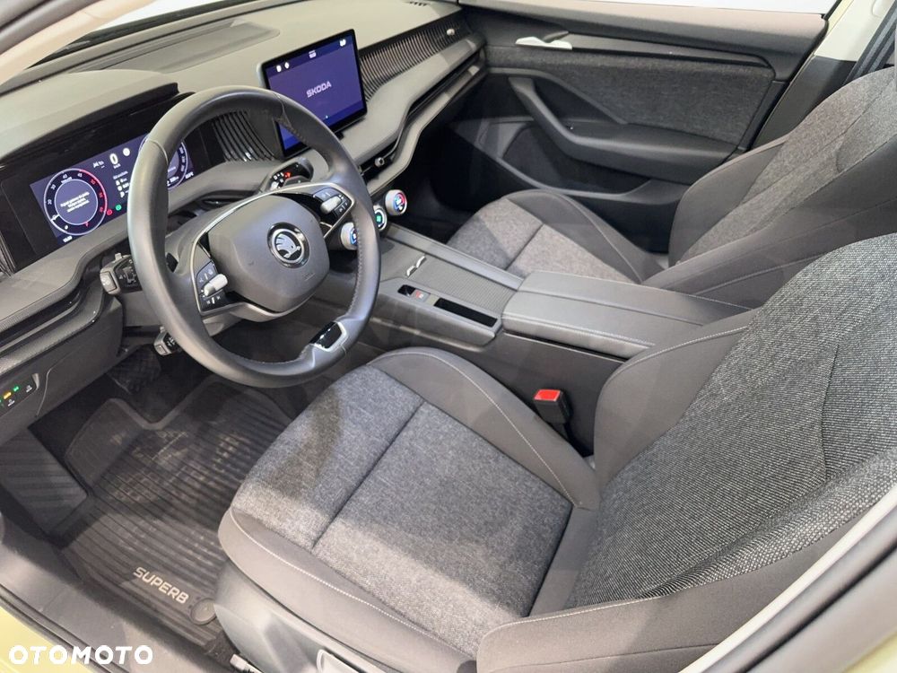 Skoda Superb 2.0 TDI SCR Selection DSG - 11