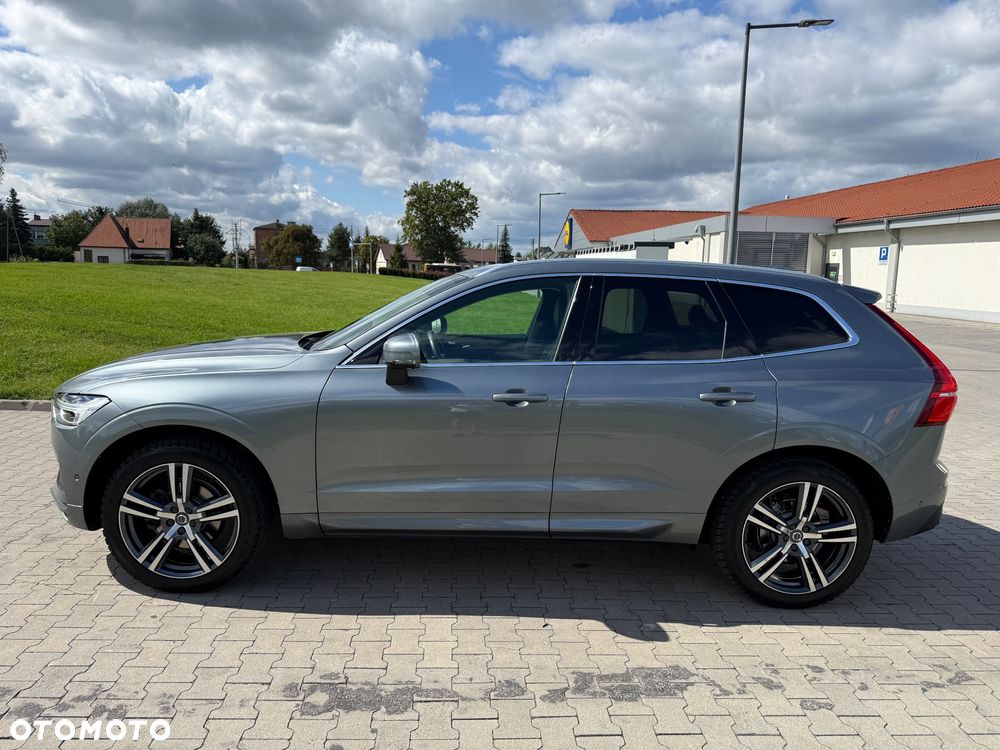 Volvo XC 60 T5 AWD Geartronic Momentum - 10