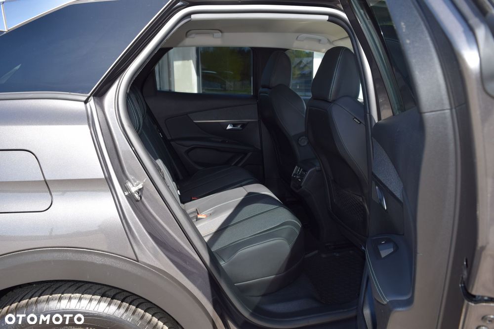 Peugeot 3008 225 e-EAT8 Allure - 23