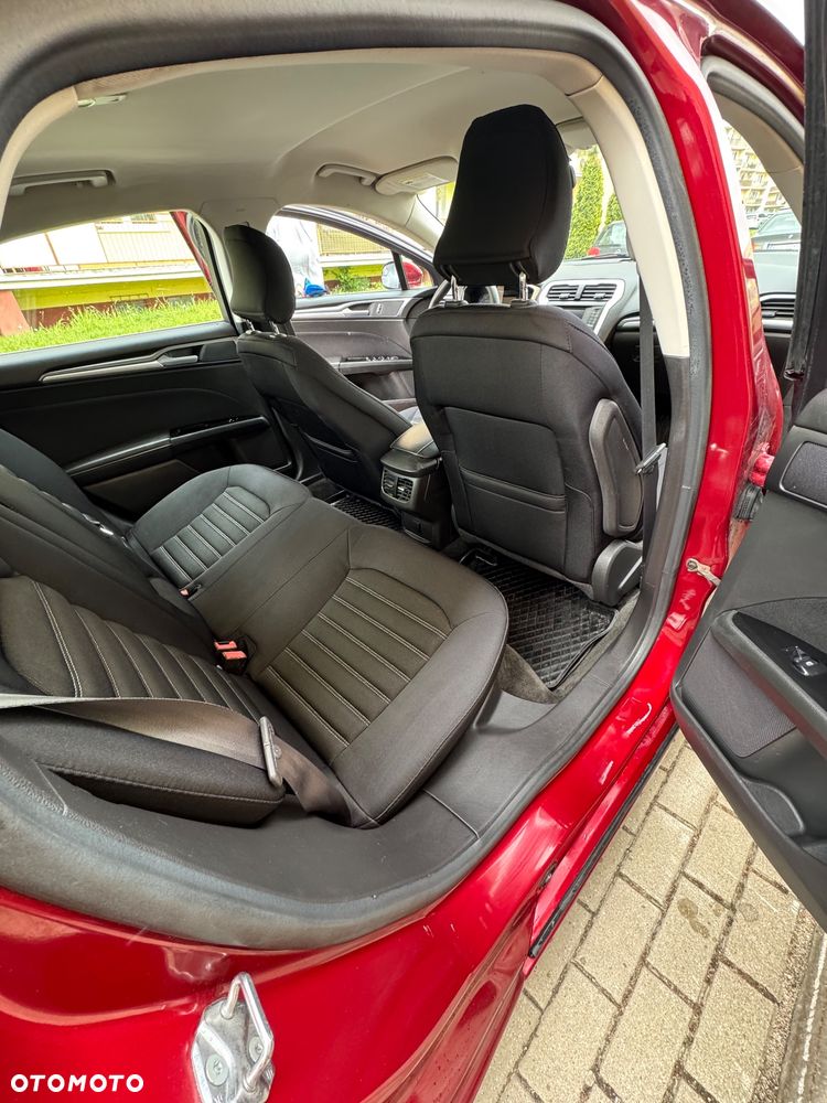 Ford Fusion - 9