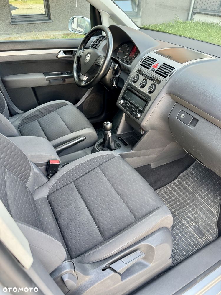 Volkswagen Touran - 7