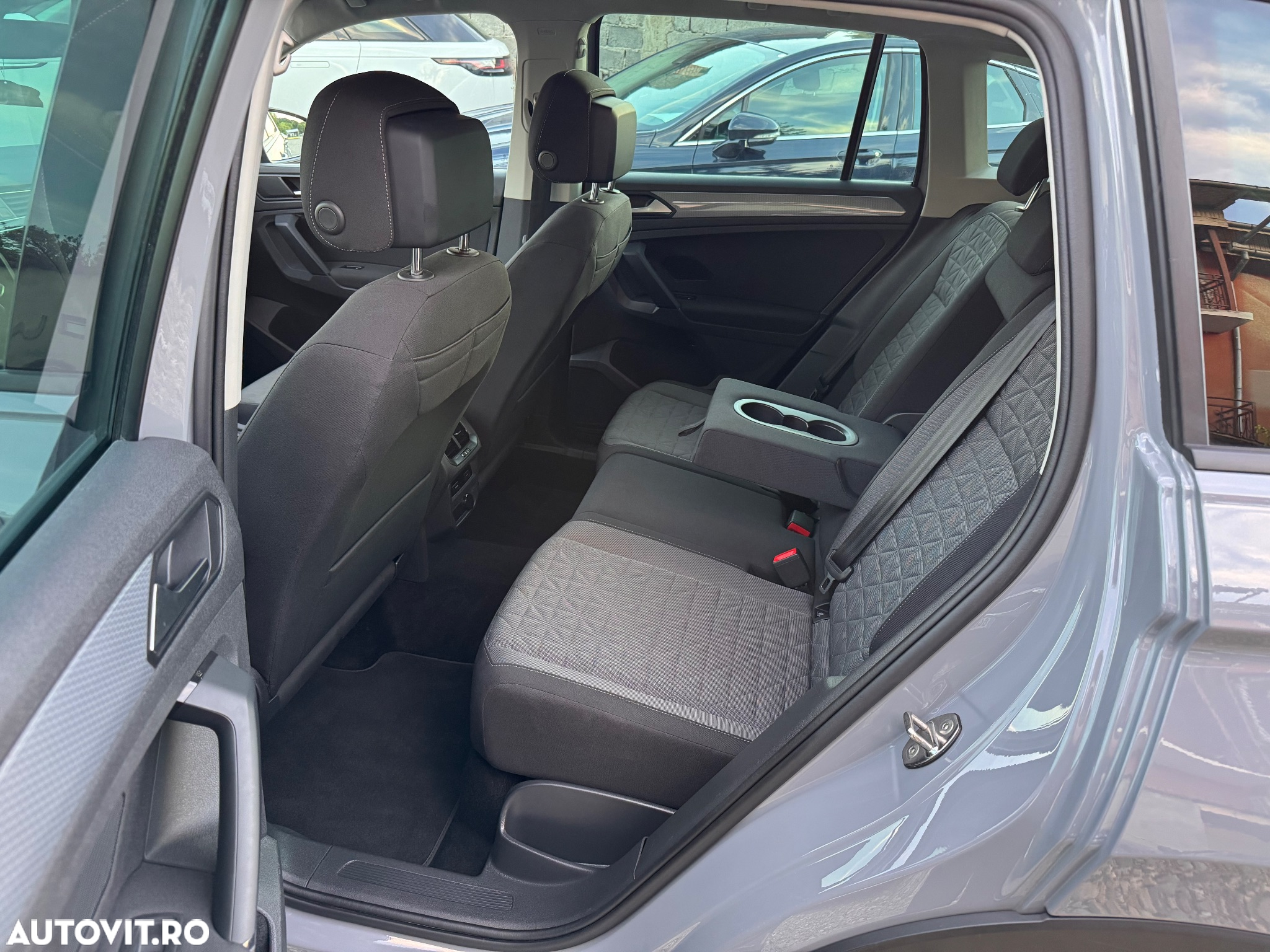Volkswagen Tiguan 2.0 TDI SCR DSG R-Line - 24