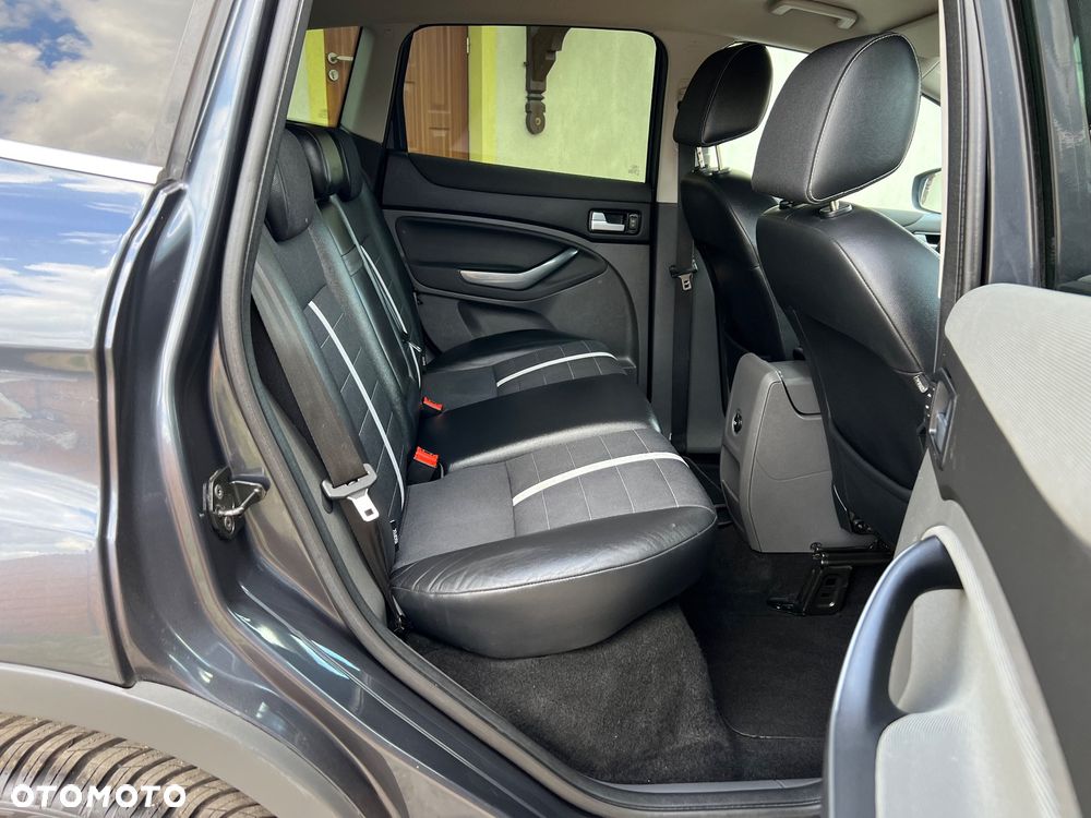 Ford Kuga - 17