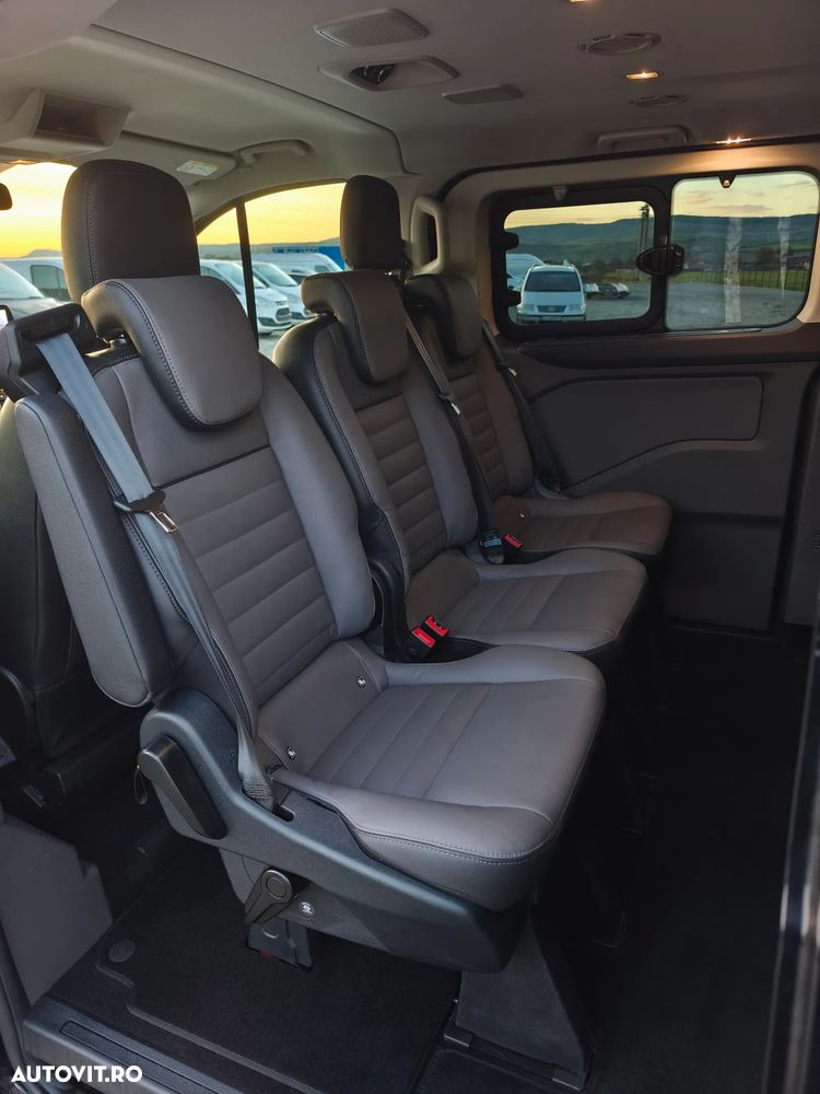 Ford Tourneo Custom - 27