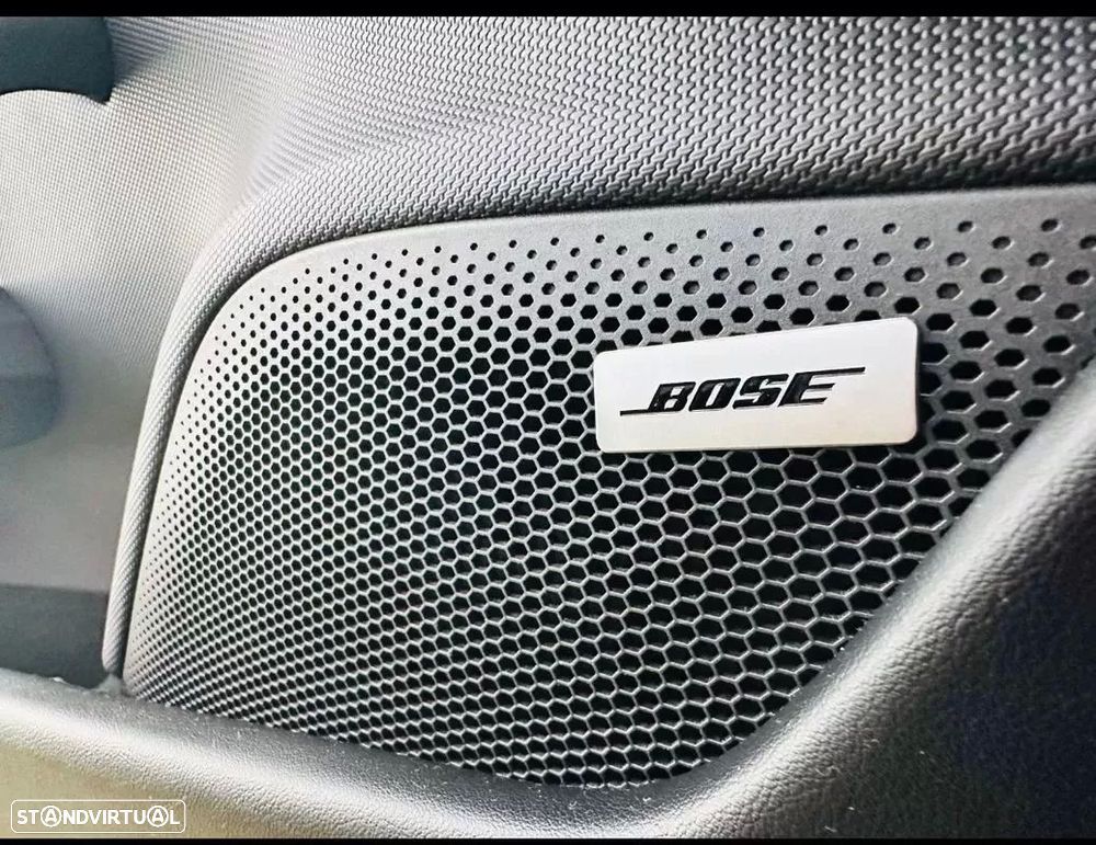 Porsche Taycan 4 - 21