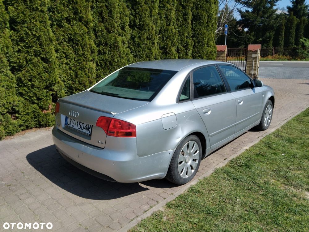 Audi A4 Limousine - 4