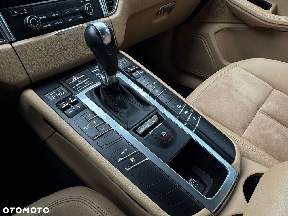 Porsche Macan - 23