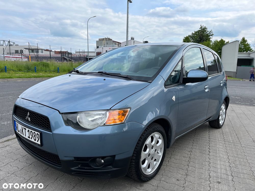 Mitsubishi Colt - 3