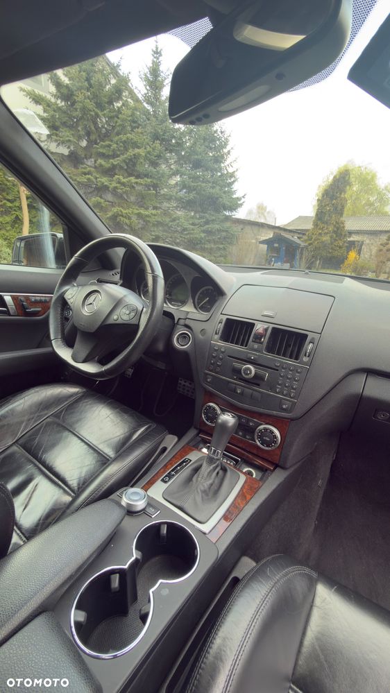Mercedes-Benz Klasa C 63 AMG - 7
