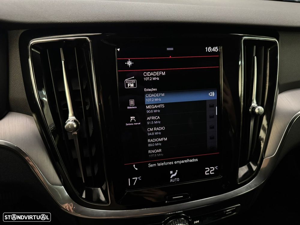 Volvo V60 2.0 T6 AWD TE R-Design Expression - 40