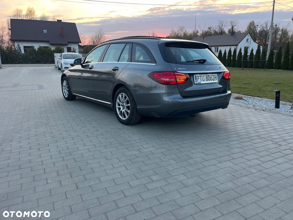 Mercedes-Benz Klasa C 180 d Exclusive - 14