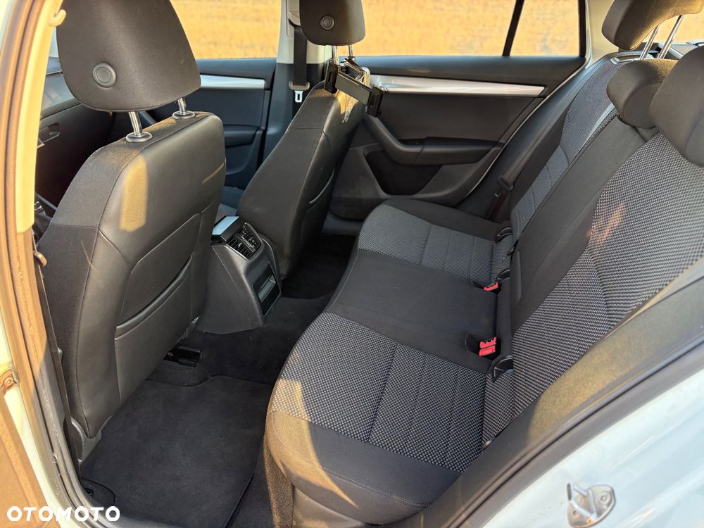 Skoda Octavia 1.6 TDI Style - 10