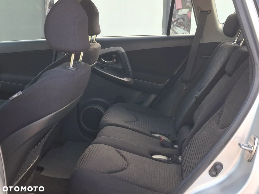 Toyota RAV4 2.2 D-4D Sol 180 - 16