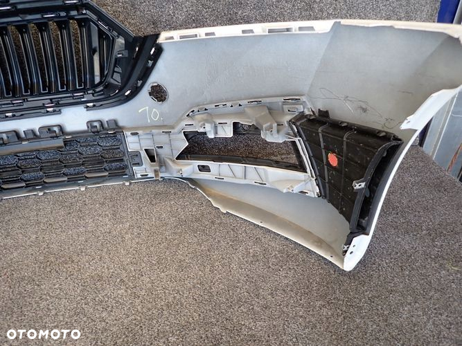 SKODA OCTAVIA IV zderzak przedni przód wloty powietrza - 9