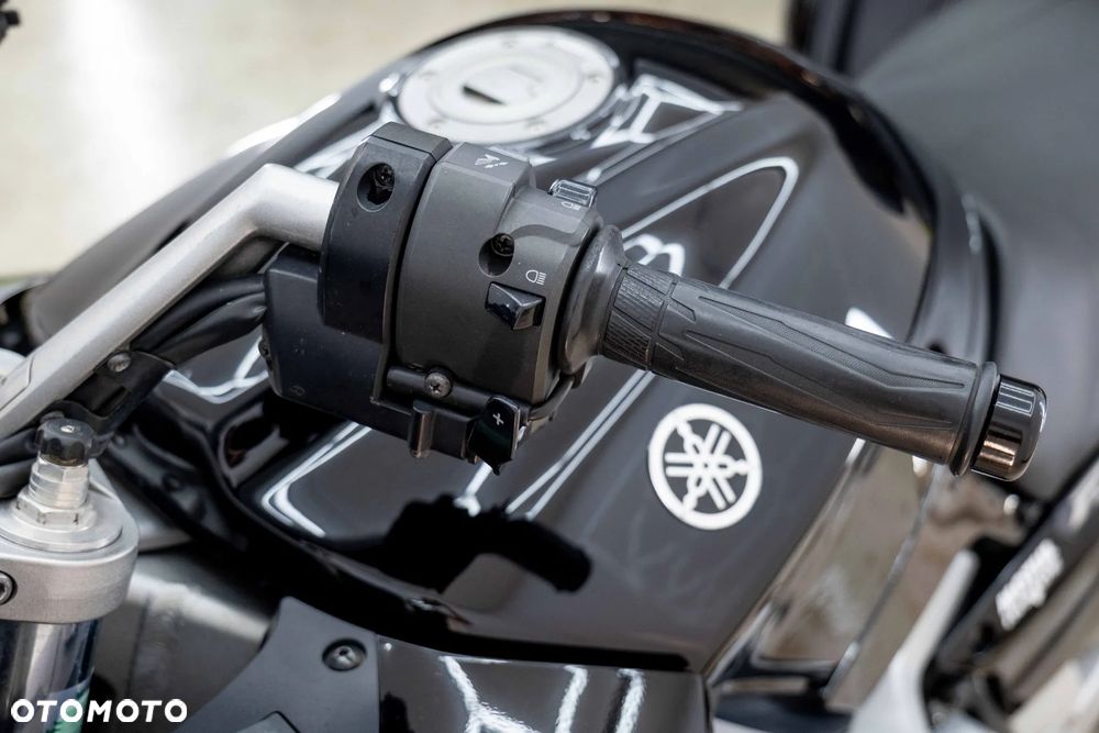 Yamaha FJR - 29