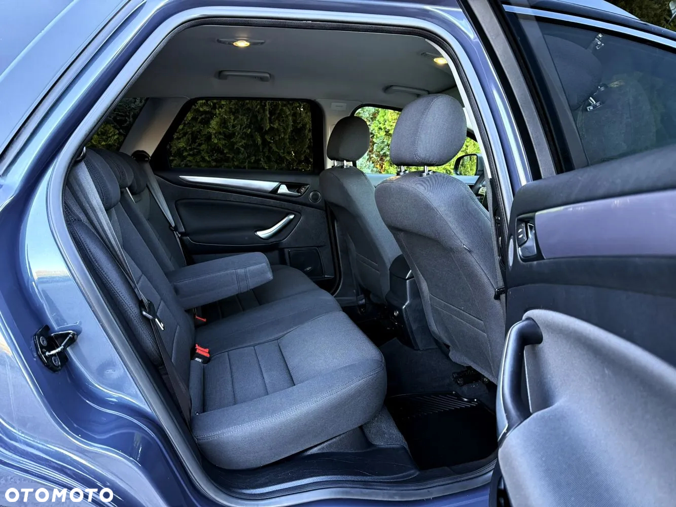 Ford Mondeo - 37