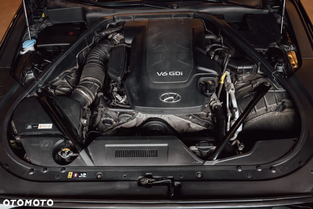 Hyundai Genesis 3.8 V6 GDI - 15