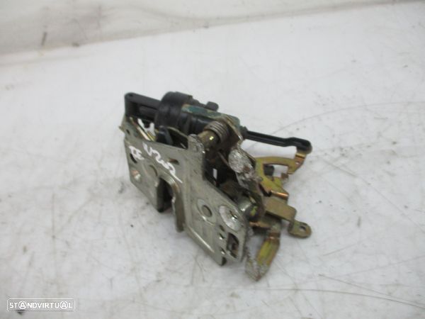 Fecho Porta Tras Esq Mercedes-Benz C-Class (W202) - 3