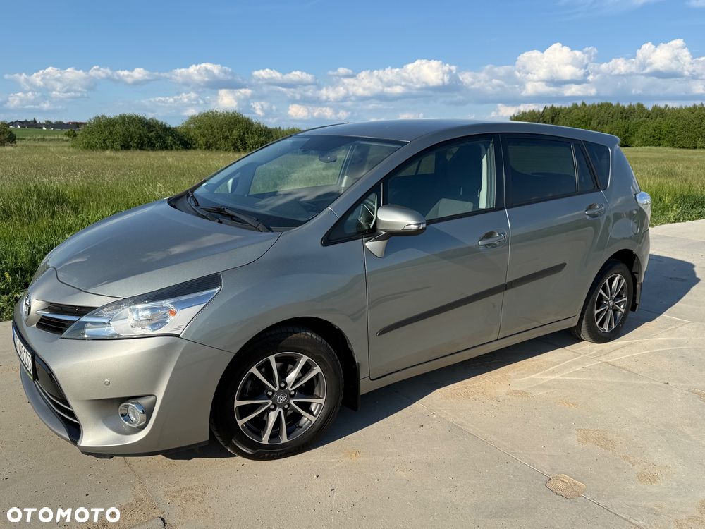 Toyota Verso 2.0 D-4D 5-Sitzer Executive - 9