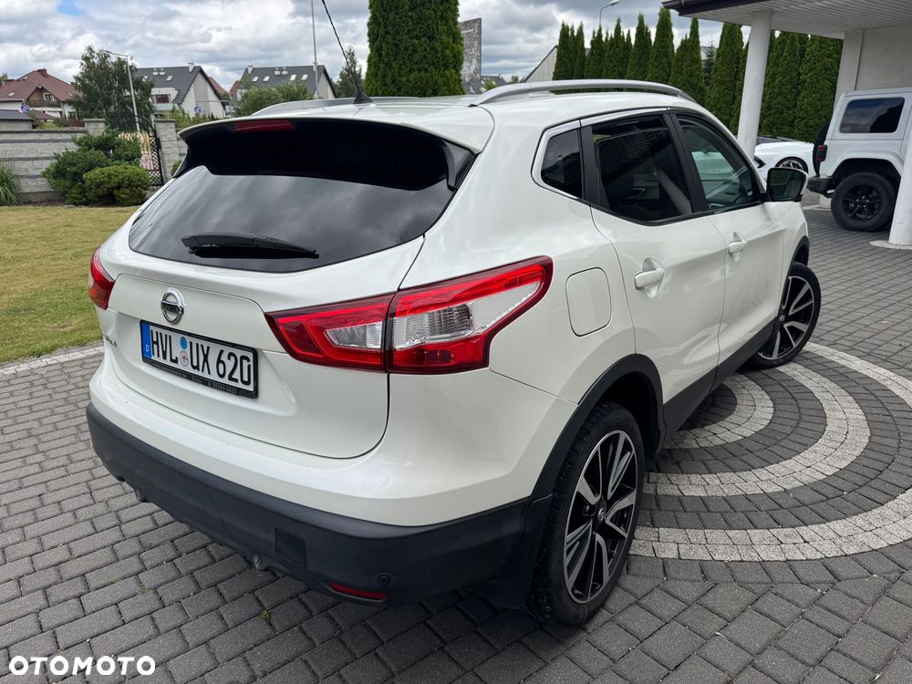 Nissan Qashqai 1.6 DCi Xtronic TEKNA - 6
