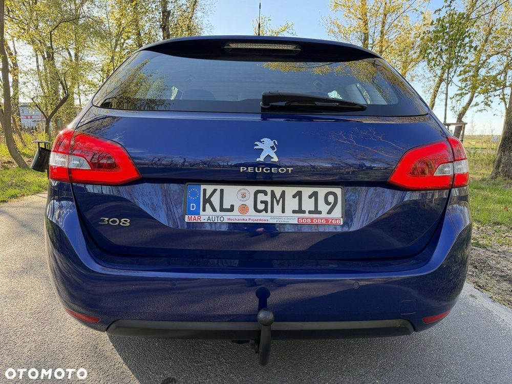 Peugeot 308 - 8