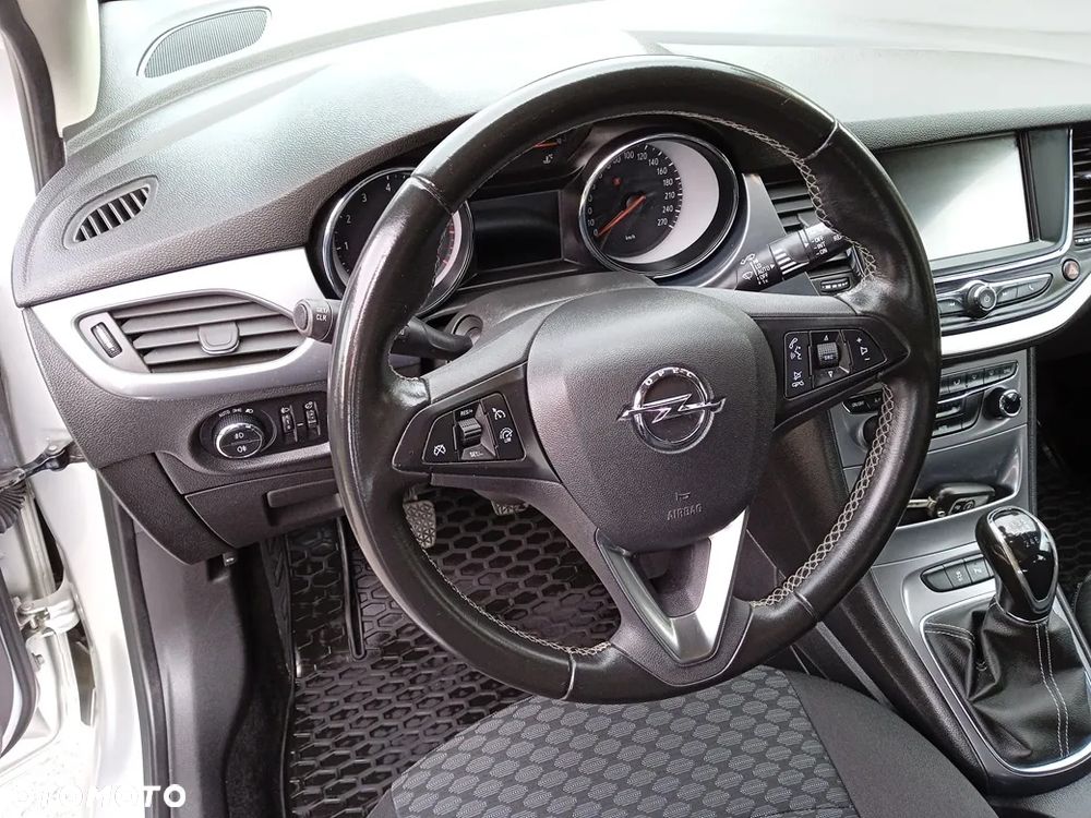 Opel Astra 1.4 T Elite - 16