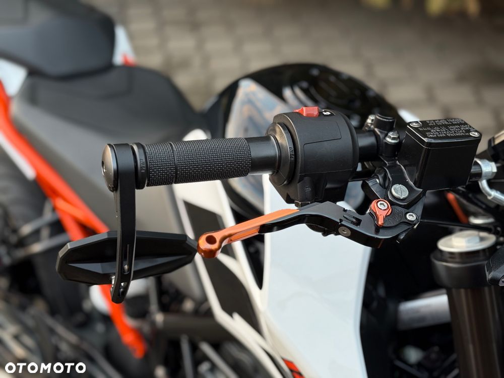 KTM Duke - 13