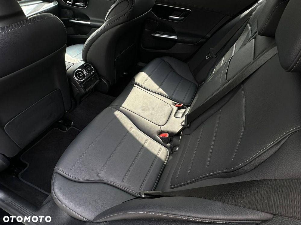 Mercedes-Benz Klasa C 200 d 9G-TRONIC Edition AMG Line - 18