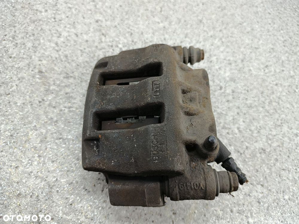 ZACISK HAMULCOWY LEWY PRZÓD RENAULT MASTER II FL BOSCH 3.0 DCI - 4