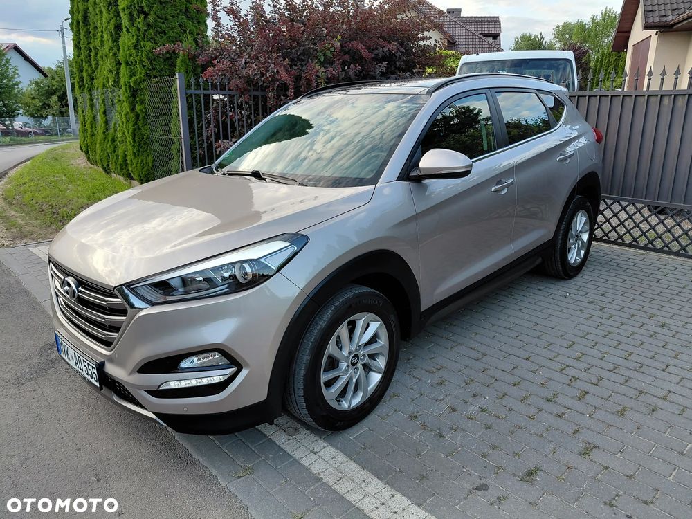Hyundai Tucson 2.0 CRDI BlueDrive Style 2WD - 4
