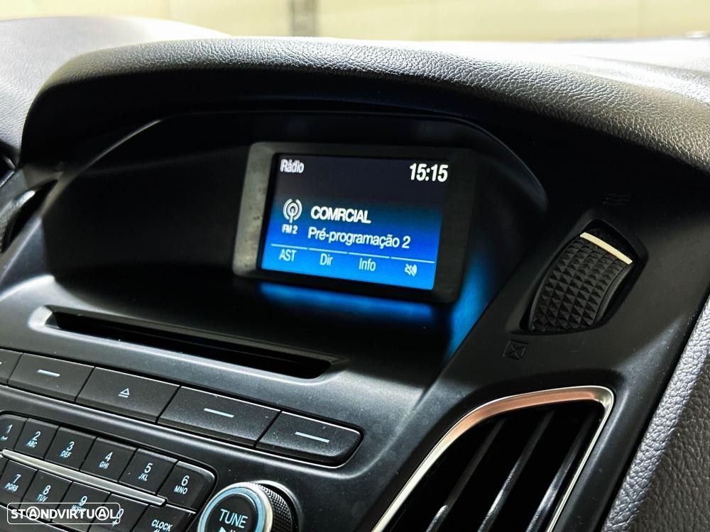 Ford Focus 1.6 TDCi Titanium — fotografia 34