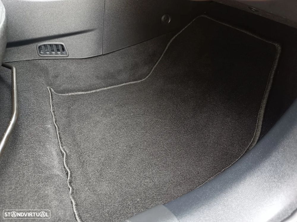 Peugeot e-208 50 kWh Active - 27