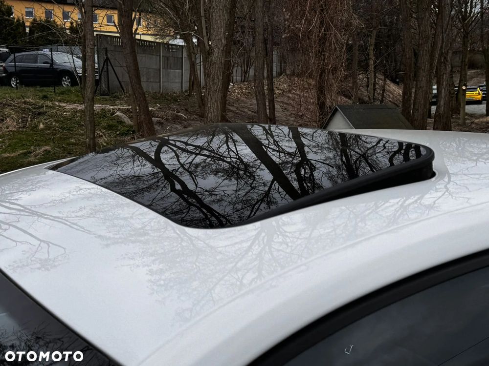 Volkswagen Jetta 2.0 TSI Sportline - 9