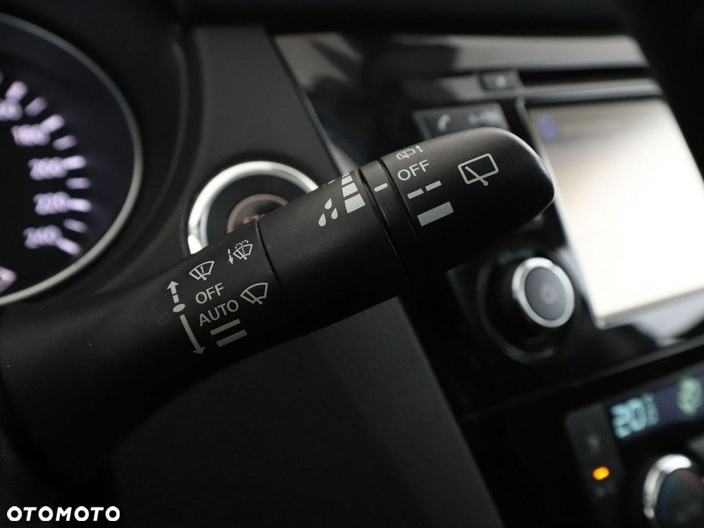 Nissan Qashqai 1.2 DIG-T N-Connecta Xtronic - 32