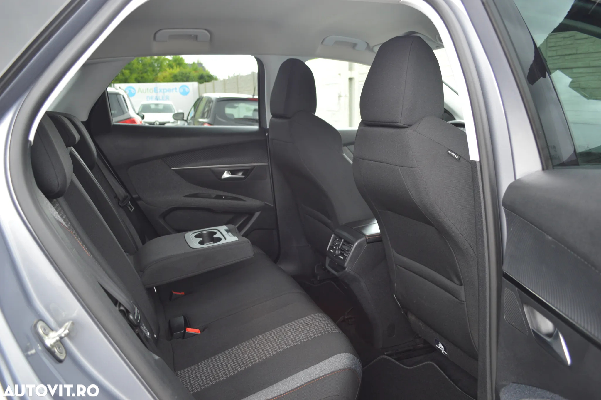 Peugeot 3008 BlueHDi 130 Stop & Start EAT8 Active Business-Paket - 18