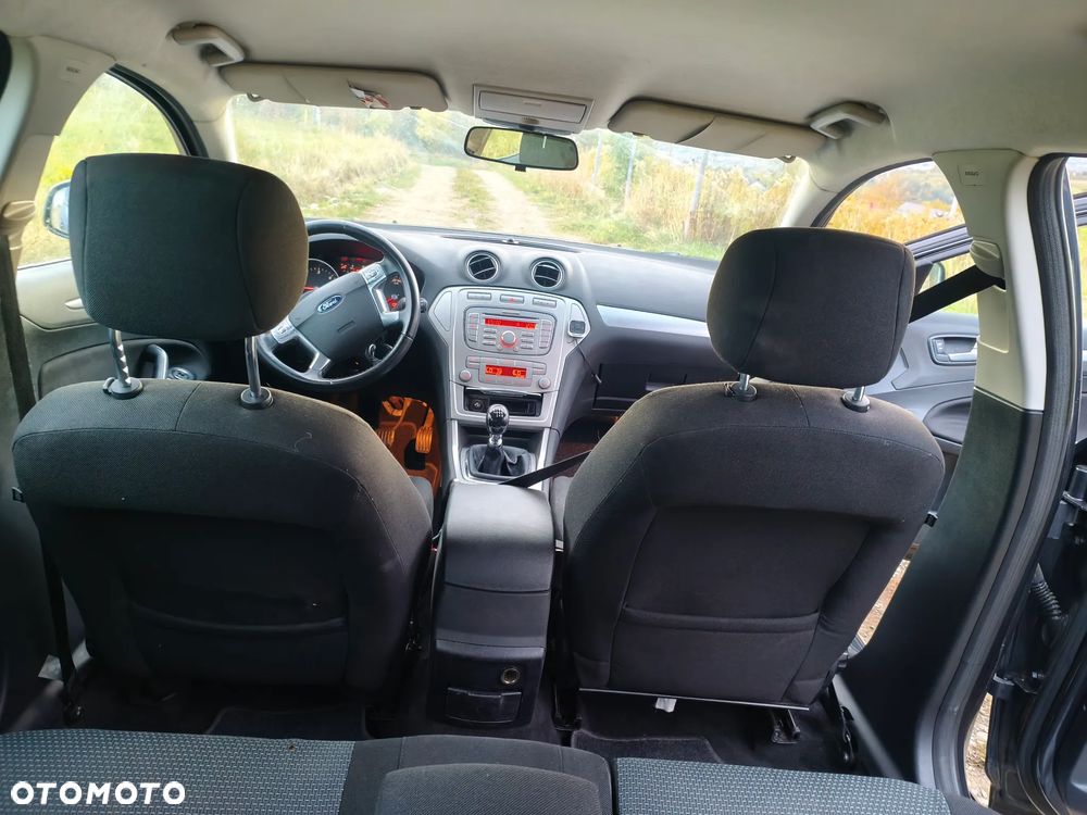 Ford Mondeo - 12