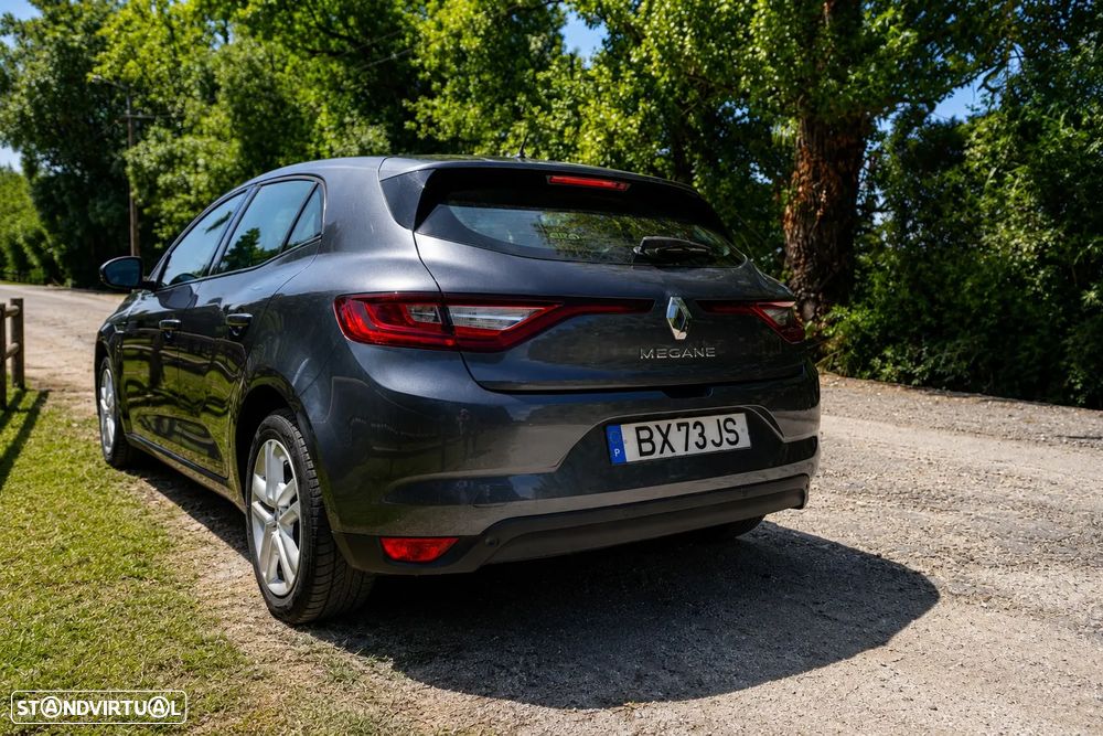 Renault Mégane 1.5 dCi Dynamique S - 4